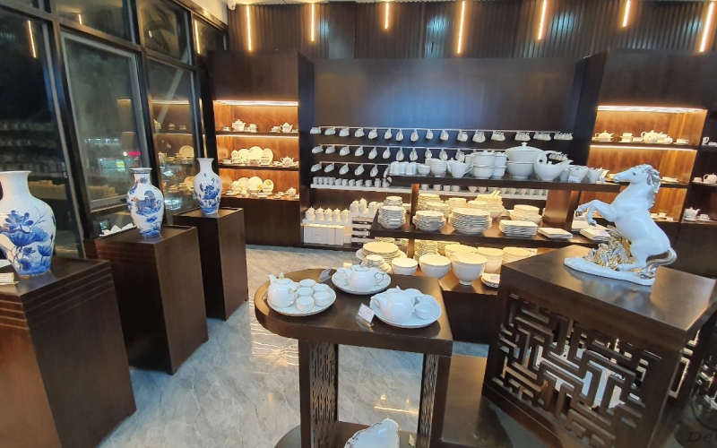 THI CÔNG SHOWROOM GỐM SỨ MINH LONG I - CN ĐẮC NÔNG